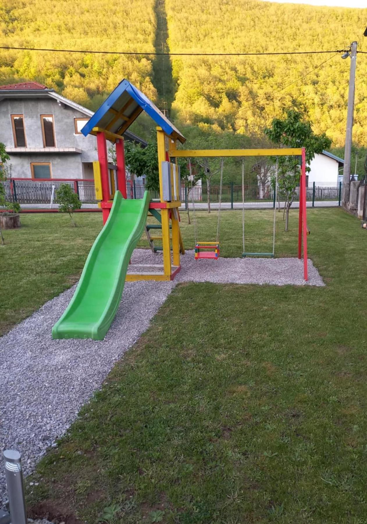 Studio Apartman Azra Kulen Vakuf Zewnętrze zdjęcie