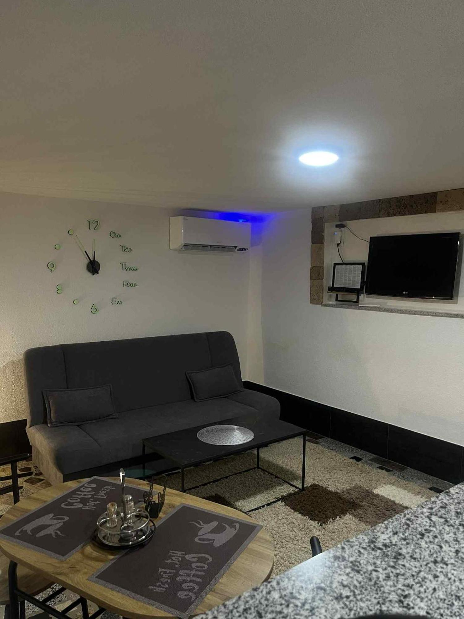 Studio Apartman Azra Kulen Vakuf Zewnętrze zdjęcie