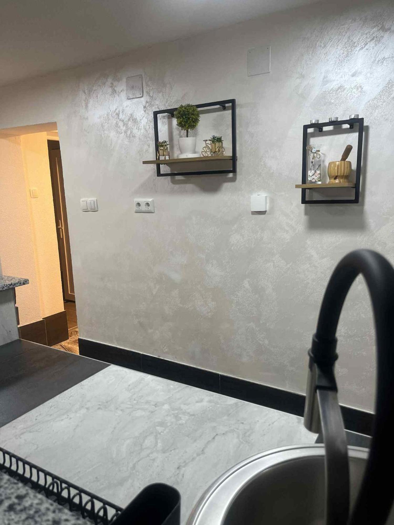 Studio Apartman Azra Kulen Vakuf Zewnętrze zdjęcie